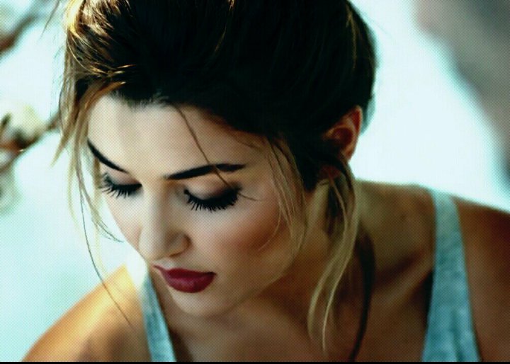 asioigle2013's tweet photo. #HayatDivinity24M #HayMur 

Que infeliz es Murat solo quiero a Hayat hermosos recuerdos 😍😍😍💔💔💔 https://t.co/di6Fj4Of2x