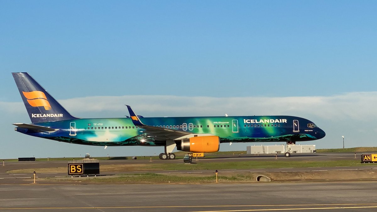 Denver Int'l Airport tweet media