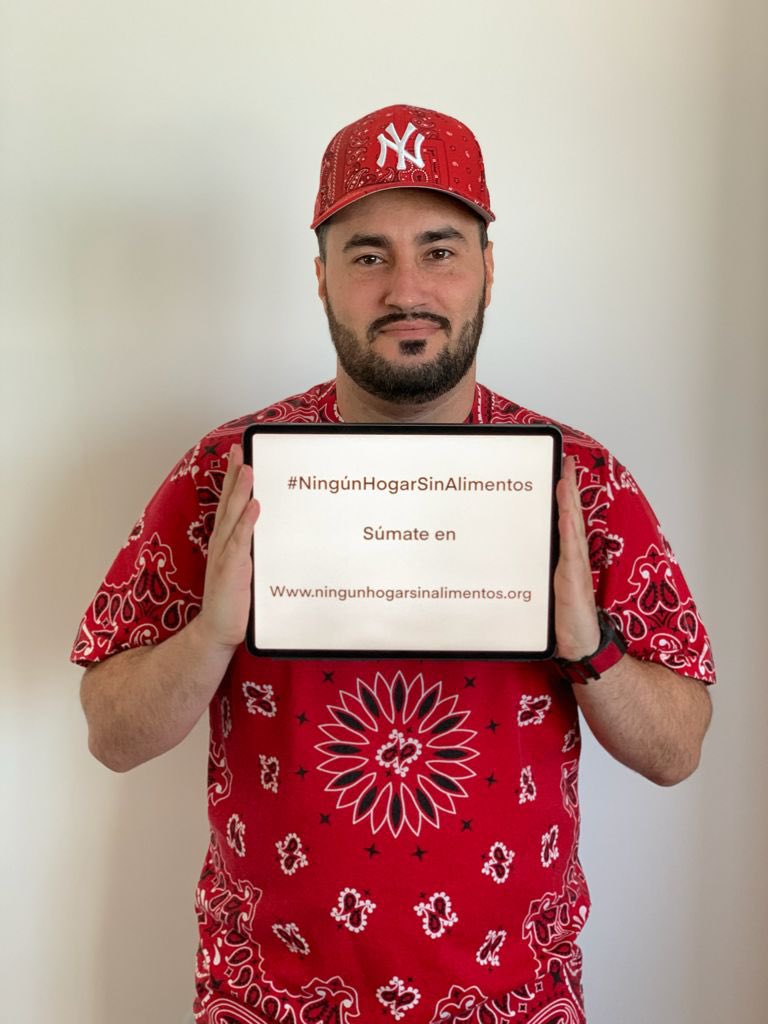 Mi paisano <a href="/antoniobanderas/">Antonio Banderas</a> me ha invitado a unirme a esta buena causa, únete tu también y colabora con <a href="/fesbal_org/">Federación Española de Bancos de Alimentos-FESBAL</a> en ningunhogarsinalimentos.org 

Invito a sumarse a <a href="/Th3AntonioGG/">Th3Antonio</a> <a href="/Rubiu5/">elrubius</a> y <a href="/auronplay/">Auron</a> 

Comparte foto ofreciendo alimentos, reta y colabora. #NingunHogarSinAlimentos