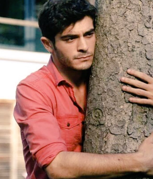 asioigle2013's tweet photo. #HayatDivinity24M #HayMur 

Se quedó en lo mejor!!!! Hasta aquí por hoy mañana más y mejor 😍😍😍 Murat celoso 😏😏😏😏 que ganas!!! 🤗🤗🤗 Hasta mañana https://t.co/saUL3USY4Z