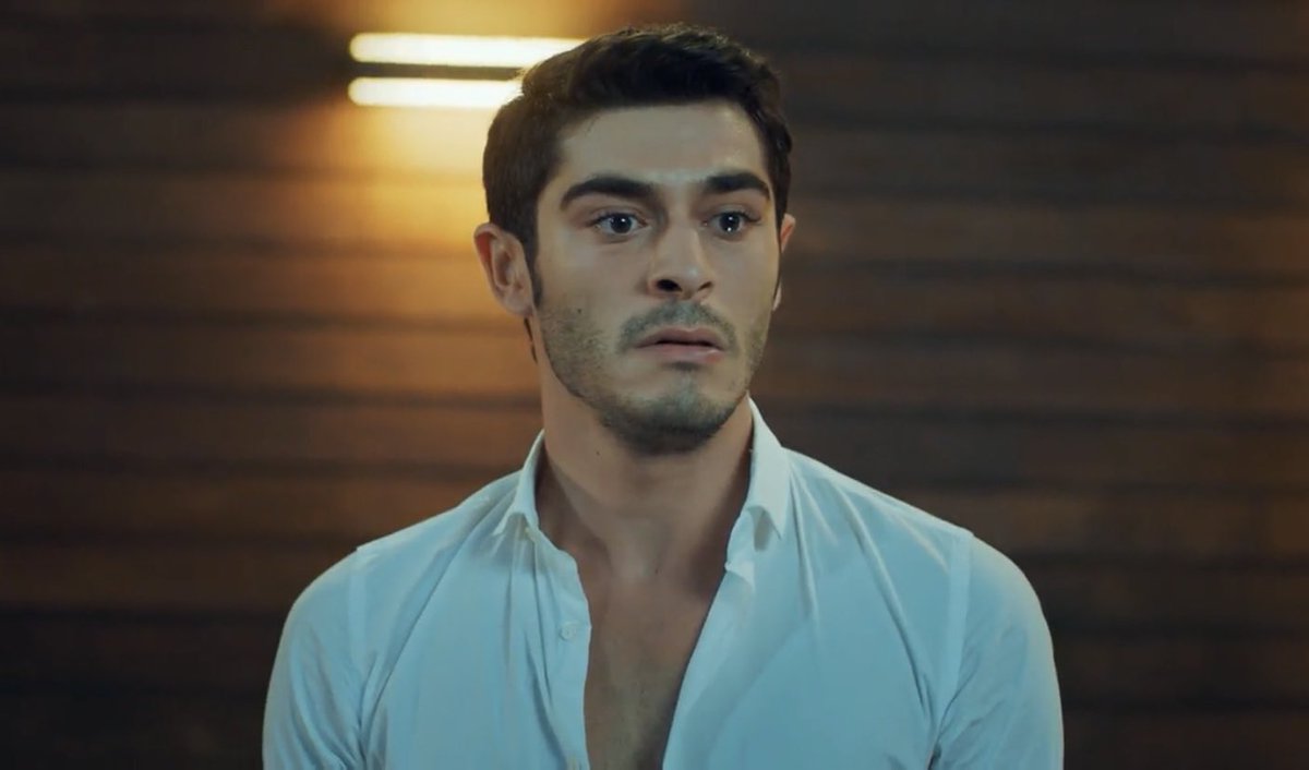 violetterkeks's tweet photo. Pobres esque Murat no amas a didem no te mientas a ti mismo y menos a Hayat 😔💔#HayatDivinity24M https://t.co/zWkjhQxkI8