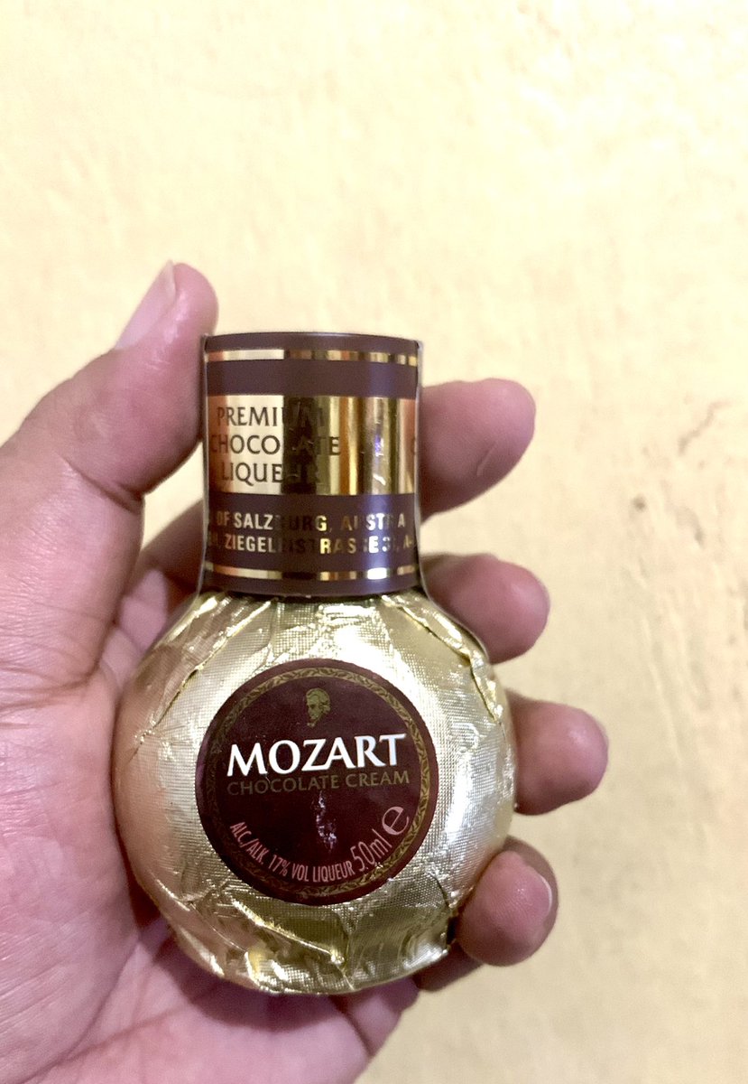 aquaforth's tweet photo. So I got this from a former student  who happens to be a good friend of mine too

… will this get me drunk?

#mozartchocolatecream
#godivachocolateliquor
#thankGodforChocolates
#thankGodforfriends https://t.co/bO7QzpmyR9