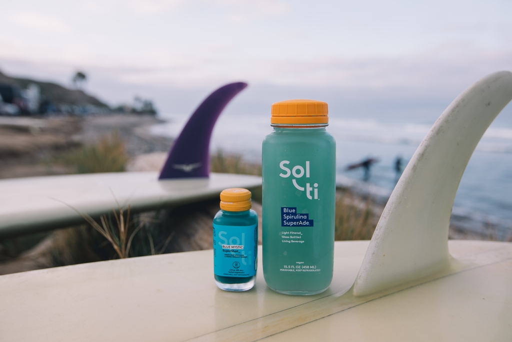Invest in your mind ✅⁠ Invest in your health ✅⁠ Invest in yourself ✅⁠ ⁠ How do you invest in yourself? 🧡⁠ ⁠ #InvestinYourself #BlueSpirulina #DrinkSolti #LetYourselfShine