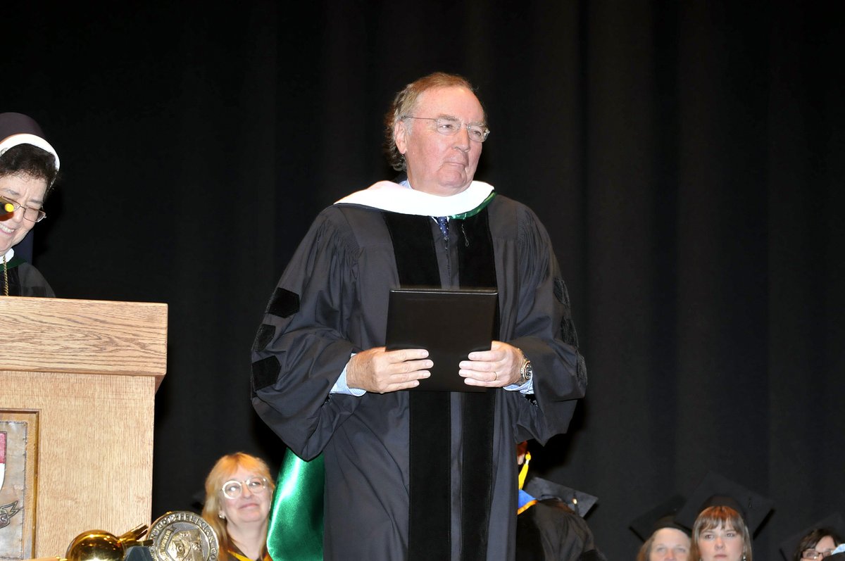 Photos of the week: Looking back at the 2011 Commencement, somehow already 10 years ago. Author James Patterson was the featured speaker and honorary degree recipient, and yours truly was one of the almost 500 members of the Class of 2011! #Felician #Commencement #10yearsago