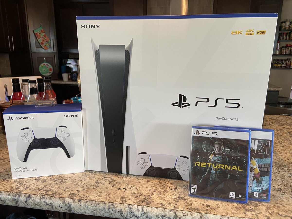 flutterstitch's tweet photo. Thanks to my husband stalking @mattswider we FINALLY have a PS5! https://t.co/yIvgAuR4NL