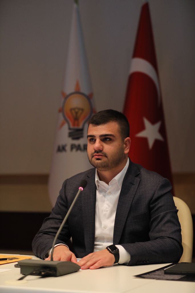 AKGenclikGM's tweet photo. Gençlik Kolları İl Başkanları toplantımızı Sn. @eyupkadirinan Başkanlığında gerçekleştirdik https://t.co/snCYCwBfS4