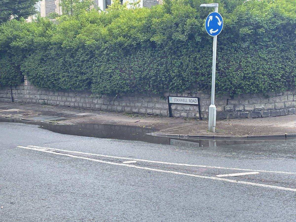 S Saunders tweet media