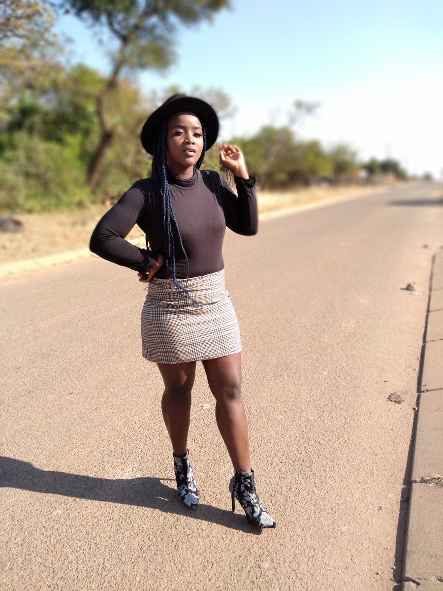 Busi_Lo's tweet image. #makamu
Gwanaka..