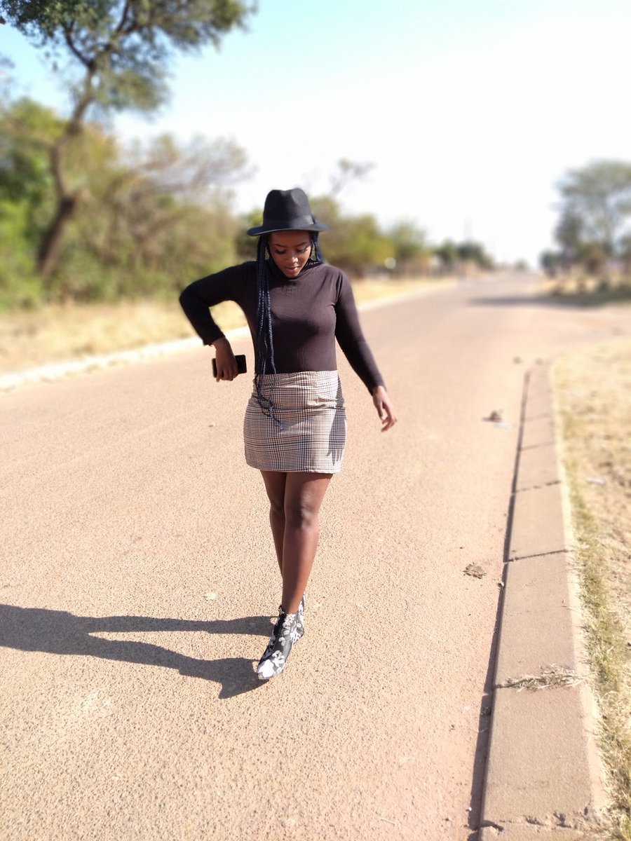 Busi_Lo's tweet image. #makamu
Gwanaka..