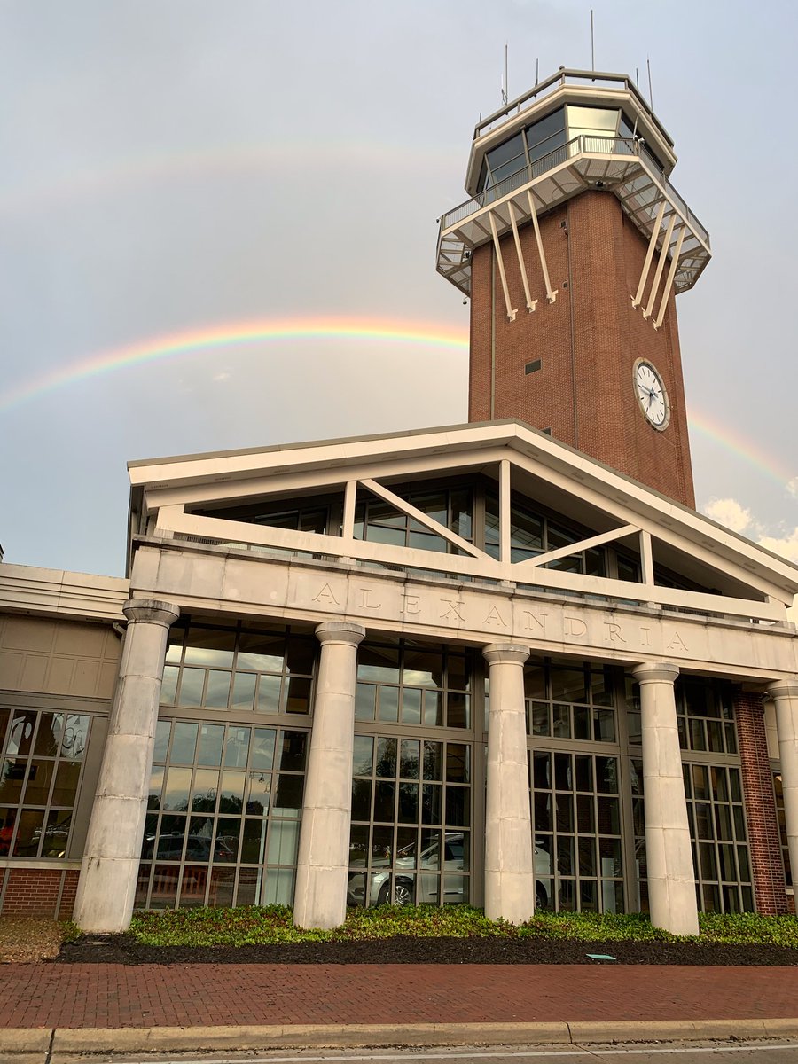 EnglandAirpark's tweet photo. School is out and summer break has officially begun! Pack a bag and book a trip to your favorite destination. With direct flights to Atlanta, Charlotte, Dallas and Houston...your destination to the world starts at Alexandria International Airport. #EnglandAirpark #FlyAEX https://t.co/qtLaucVZCj