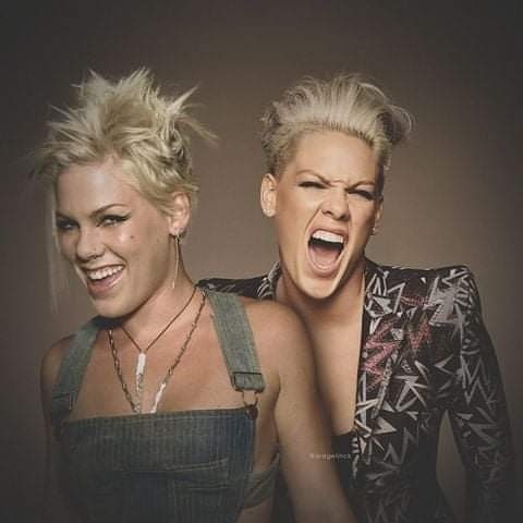 PinkEuropeans's tweet photo. #Repost @ardgelinck The Party Has Started and I Raise My Glass ‘cause tonight I’m gonna watch the P!NK documentary ‘All I Know So Far’ This is So F**kin’ Perfect! 🥂🤩
#pink #aleciamoore #thenandnow #documentary #music #alliknowsofar #hits #singer #artist #icon #pinksplaybacks https://t.co/x05QkoJRrQ