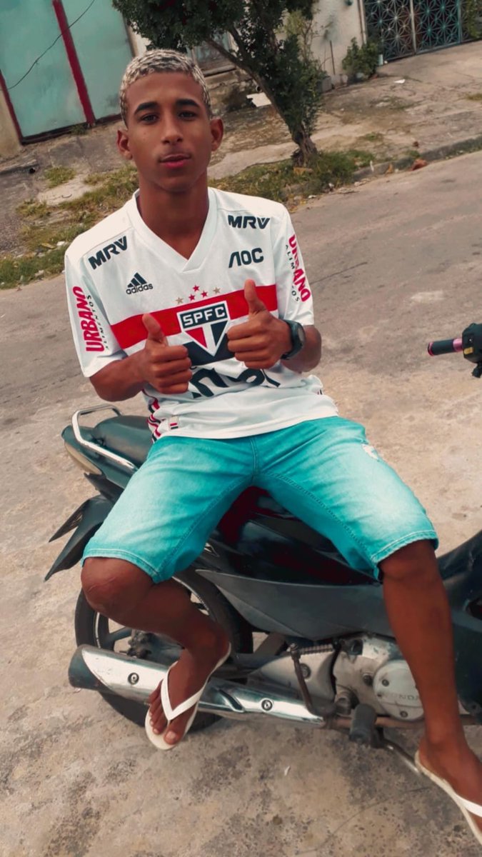 2gbarbeiro's tweet photo. Só tenho a agradecer a deus por mais um ano de vida , 22 do 2g 🎈🎉🎊❤ https://t.co/rRr79XcemK