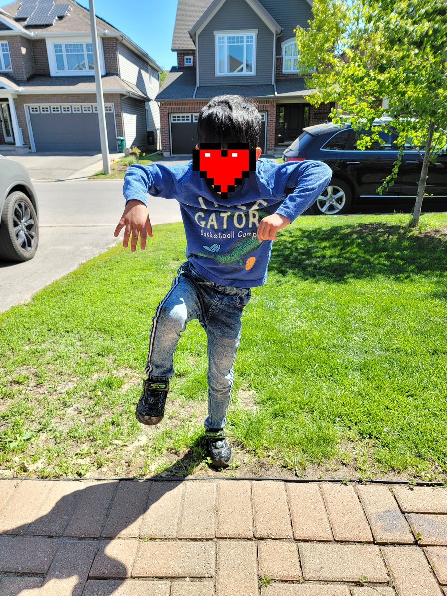 ConstableSingh's tweet photo. When my kids want a photoshoot! The eldest says, #MermaidTime, and the youngest say it's #CobraKai @WilliamZabka
#KarateKid @ralphmacchio time! https://t.co/YPgCtpUrFQ