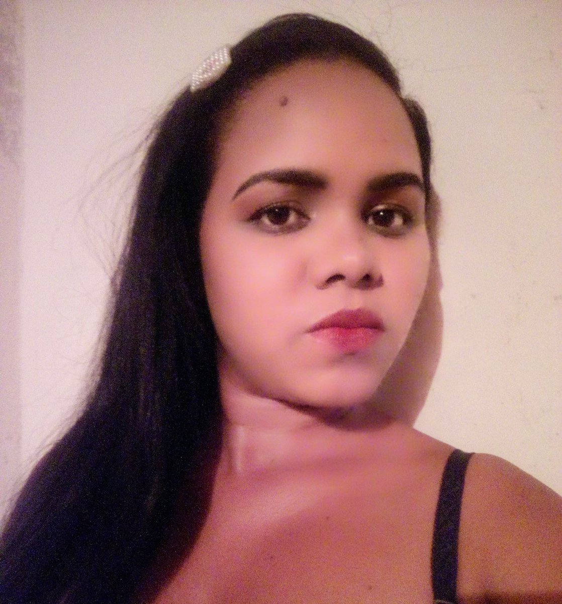 MiaVane03's tweet photo. Eres especial, única, brillante, hermosa, valiosa, guerrera hecha pa Lante. La mente tiene poder solo creé en ti 💪😊 https://t.co/LeSGfm1nZK