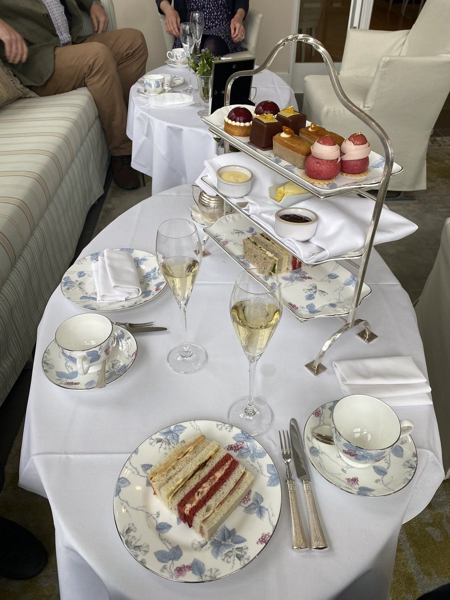LewisSpareychef's tweet photo. Amazing afternoon tea @CoworthParkUK @ChefSmith1987 cakes and service were awesome! Such a great place! Awesome birthday present 🎁 👨🏻‍🍳 https://t.co/eWrxAvpjZ0