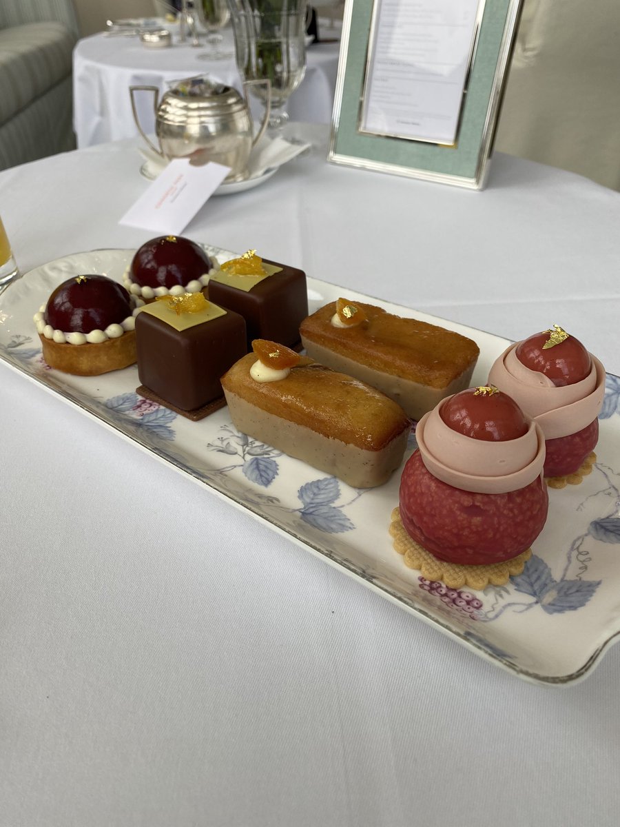 LewisSpareychef's tweet photo. Amazing afternoon tea @CoworthParkUK @ChefSmith1987 cakes and service were awesome! Such a great place! Awesome birthday present 🎁 👨🏻‍🍳 https://t.co/eWrxAvpjZ0