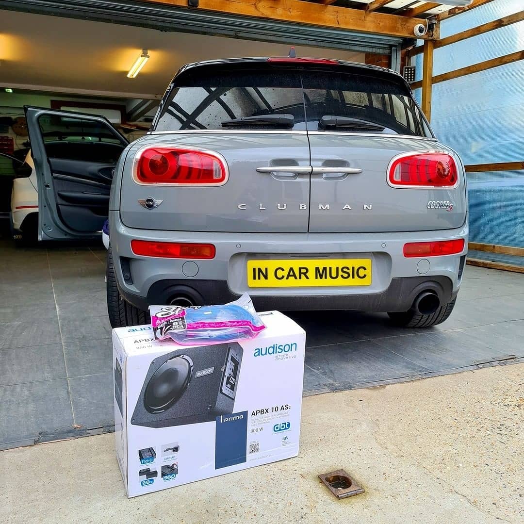 AudisonOfficial's tweet photo. ๐ @InCarMusic1 Clubman Cooper S 2017 ๐ wanted to add more bass to its basic sound system so we installed the Active 10" Subwoofer Compact Enclosure 400w RMS from Audison๐ต
#AudisonPrima #subwooferbox #subwooferenclosure #miniclubman https://t.co/P0xcnvHSMJ