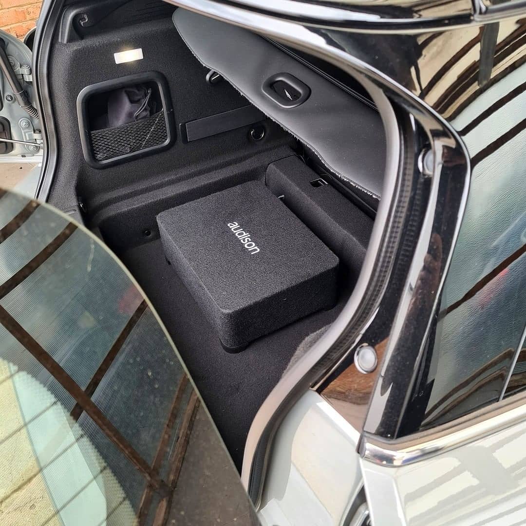 AudisonOfficial's tweet photo. ๐ @InCarMusic1 Clubman Cooper S 2017 ๐ wanted to add more bass to its basic sound system so we installed the Active 10" Subwoofer Compact Enclosure 400w RMS from Audison๐ต
#AudisonPrima #subwooferbox #subwooferenclosure #miniclubman https://t.co/P0xcnvHSMJ