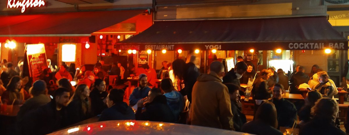 allesdanach's tweet photo. #Lockerungen #gleichmalPartymachen #Welle4musssein
Ich schrieb am Freitag und Samstag ja etwas über die vollen Gastronomiebetriebe und mir wurde vorgeworfen, dass das nicht stimmen würde.
Ich möchte mal ein paar Fotos dazu veröffentlichen, die ich im Kiez
(..) https://t.co/RIFPNIuvG4