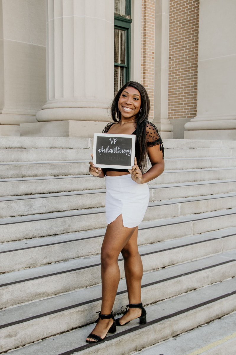 FGCU Alpha Chi Omega tweet media