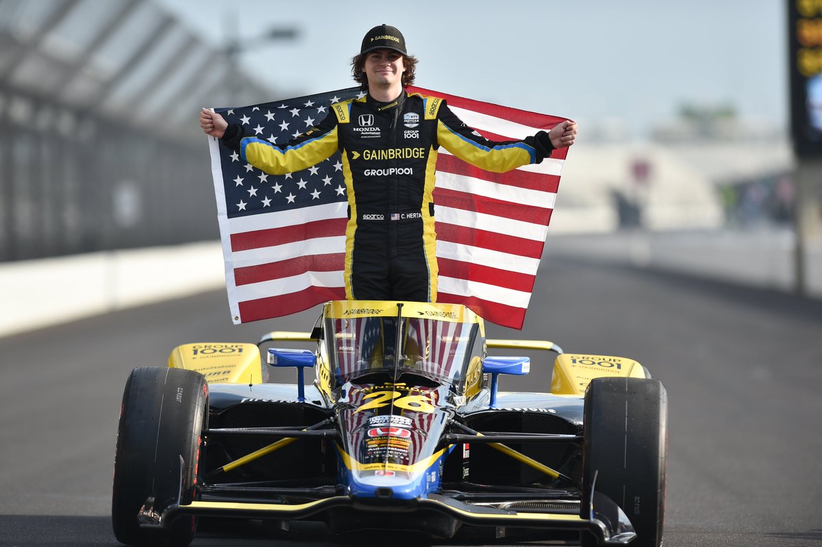 jackson2lincoln's tweet photo. ▶️ Fotos clássicas da primeira fila.
✅ Gostou? Manda o RT! #SuperLiveBlogdaIndy
🇳🇿 @scottdixon9
🇺🇸 @ColtonHerta
🇳🇱 @rinusveekay
🏁 #Indy500
📷Chris Owens / @IndyCar https://t.co/gNTk0wrzjD