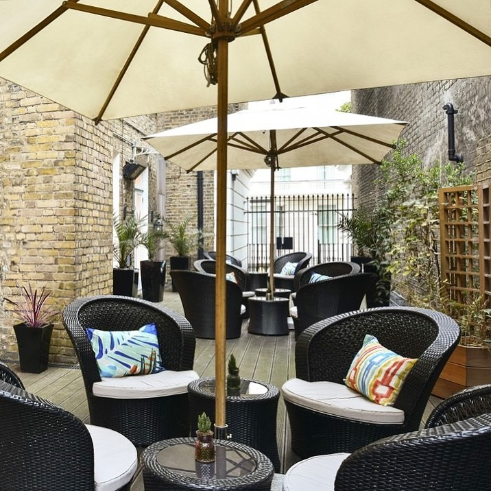 fsqueensgate's tweet photo. For morning coffee or evening drinks, visit our pleasant patio - it's a haven of peace and tranquillity just seconds away from South Kensington. https://t.co/jLWnMUNFTO