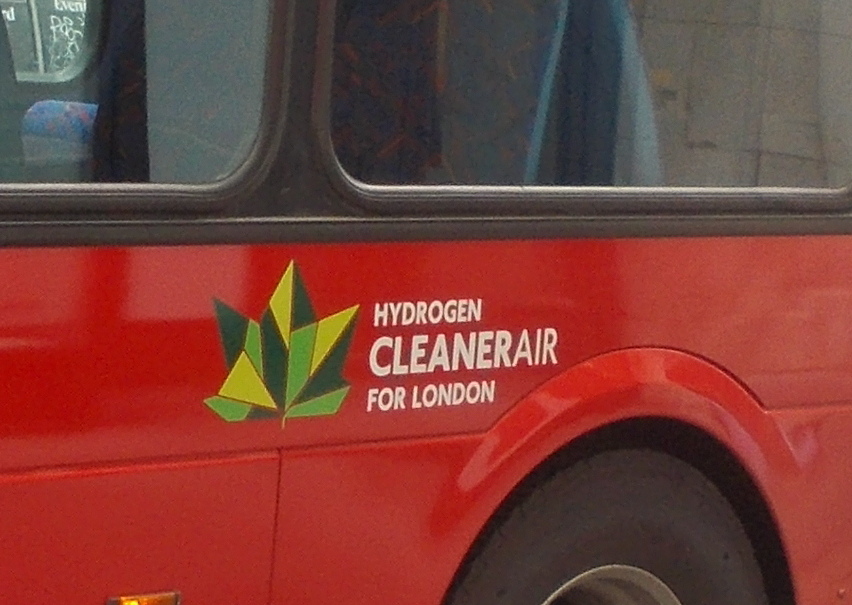 TfL Bus Alerts tweet media