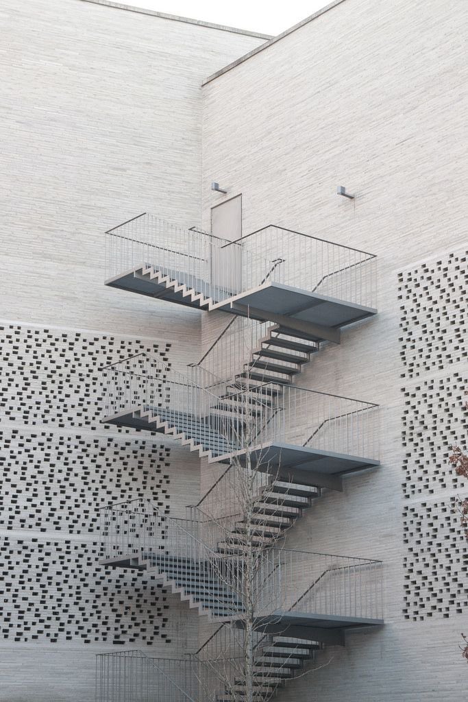 guiantamo's tweet photo. @DGArquitecto / Peter Zumthor https://t.co/ycHjzwDo4V