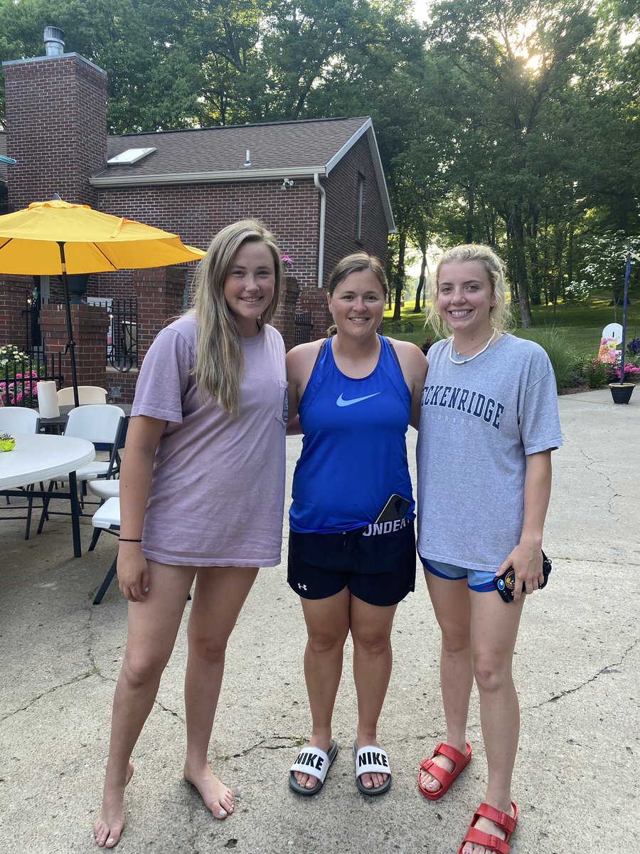 SoftballJpii's tweet photo. 2021 🥎 season &amp; banquet are in the books! We say goodbye to our Seniors @LillieMetre &amp; @TAspenWhitting1. You ladies have bright futures ahead of you! @BryanVolleyball &amp; @daccwsb are fortunate to get you.
For our returning players, tryouts are coming soon - work hard! 🥎💪🥎 https://t.co/YNSTEJW1xQ