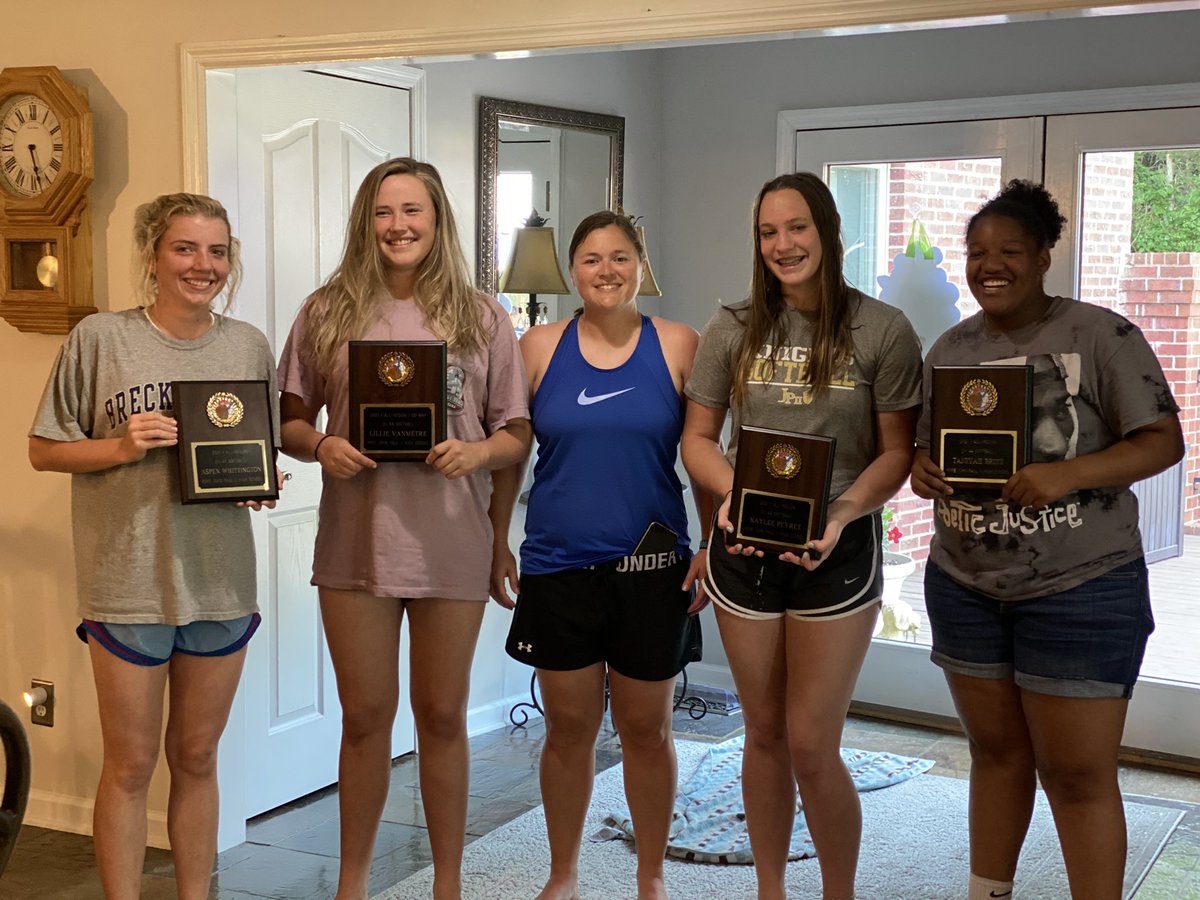 2021 🥎 season &amp; banquet are in the books! We say goodbye to our Seniors <a href="/LillieMetre/">Lillie Van Metre - 2021 Prospect</a> &amp; <a href="/TAspenWhitting1/">T.AspenWhittington</a>. You ladies have bright futures ahead of you! @BryanVolleyball &amp; <a href="/daccwsb/">Danville Area Community College Softball</a> are fortunate to get you.
For our returning players, tryouts are coming soon - work hard! 🥎💪🥎