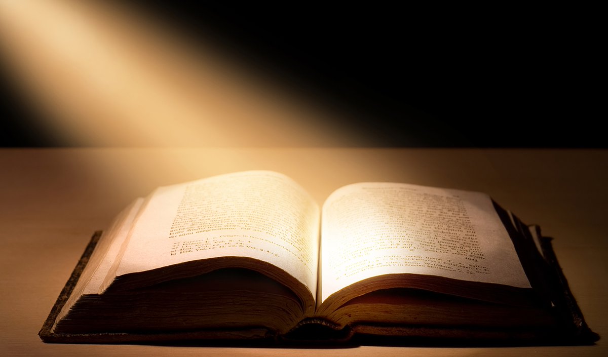 ParoleTv2000's tweet photo. La Bibbia è stata dettata da Dio? E' quello che ci chiediamo oggi a #LeParoledellafede con la biblista Rosanna Virgili e con padre Giulio Michelini preside dell'Istituto teologico di Assisi
#24maggio
@ParoleTv2000 alle 19.30 su @TV2000it https://t.co/YNSUvbt4mf