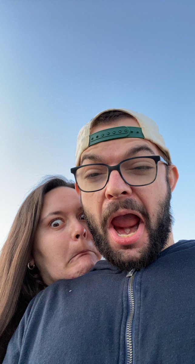 danfeldman31's tweet photo. Took this photo in anticipation of hot air ballooning this morning (525 AM) to only find out at 526 that we couldn’t go bc of wind and safety concerns 🙃 https://t.co/htpLISwWPe