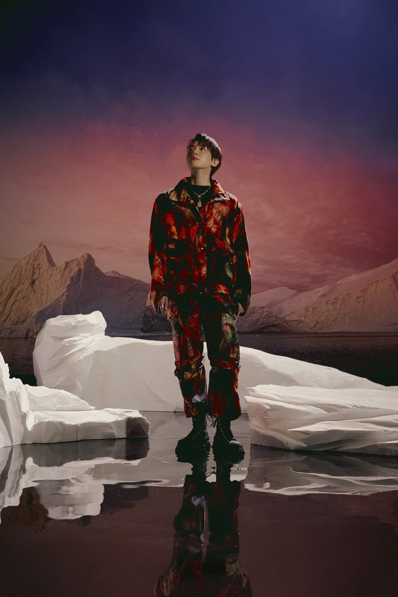 kpopinarab's tweet photo. بيكهيون وكاي يتألقان في الصور التشويقية الأخاذة استعدادًا لعودة EXO المرتقبة مع "DON'T FIGHT THE FEELING" في السابع من يونيو. https://t.co/3cAqxWufpu