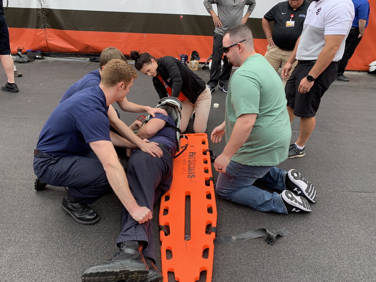 cwoodreddevils's tweet photo. Huge thanks to the @CVC_Athletics for hosting the First Response for Sports Trauma workshop! Thank you @UHhospitals and @Browns for putting this on! Awesome to see our trainer Rachel and MSFD receiving hands on training at First Energy Stadium. https://t.co/WV6rThC57m