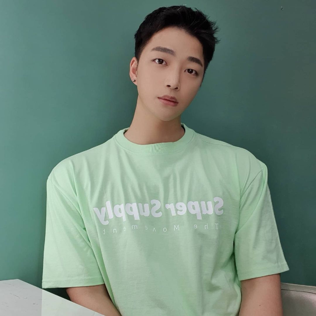FBsNTB1's tweet photo. «🌐» ACTUALIZACIÓN DE SANGWOOK EN INSTAGRAM

➡️https://t.co/ODpmjOw8Ui

#ntic #n_tic #sangwook #supersupply @wogi0175 @ntic_official https://t.co/8AC5yNA7Ee