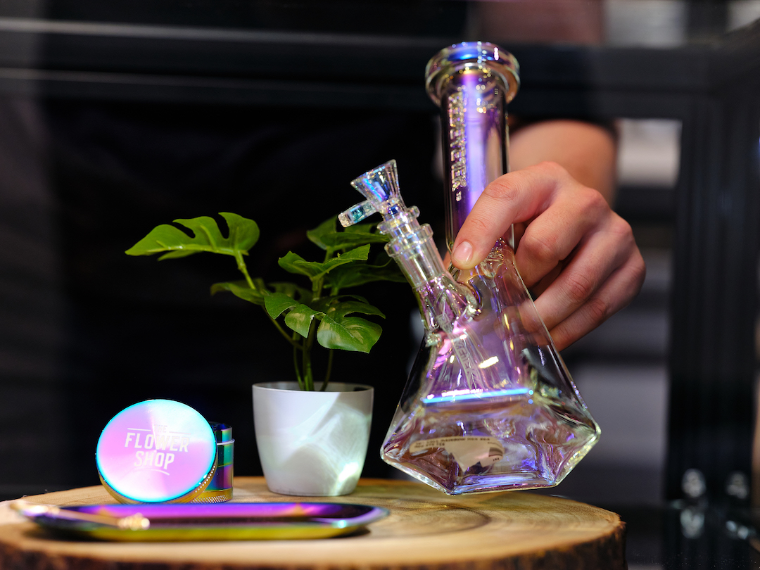 theflowershopaz's tweet photo. We still have a few pieces from the terminator finish collection by #RedEyeTekGlass!
Ask your budtender to check them out on your next visit to #TheFlowerShop!
#BestOfGlass
#FineCannabis
#FlowerPeople
#AdultUseOnly https://t.co/MbooYEcJvZ
