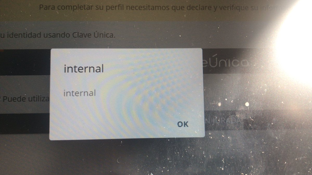 seba_guzman's tweet photo. No puedo sacar mi certificado de vacunas para el #PaseDeMovilidad No me permite verificar mi identidad con la Clave Única ¿alguien más con el mismo problema? https://t.co/dci983BKhi