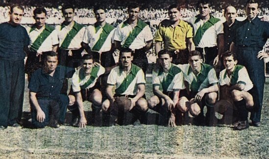 Archivo Fútbol on Twitter: "Efeméride ⌛ #UnDiaComoHoy en 1953, #Banfield derrotó a Lanús por 2 a 1 y con aquella victoria alcanzó su partido número 4️⃣9️⃣ invicto como local. La racha, récord