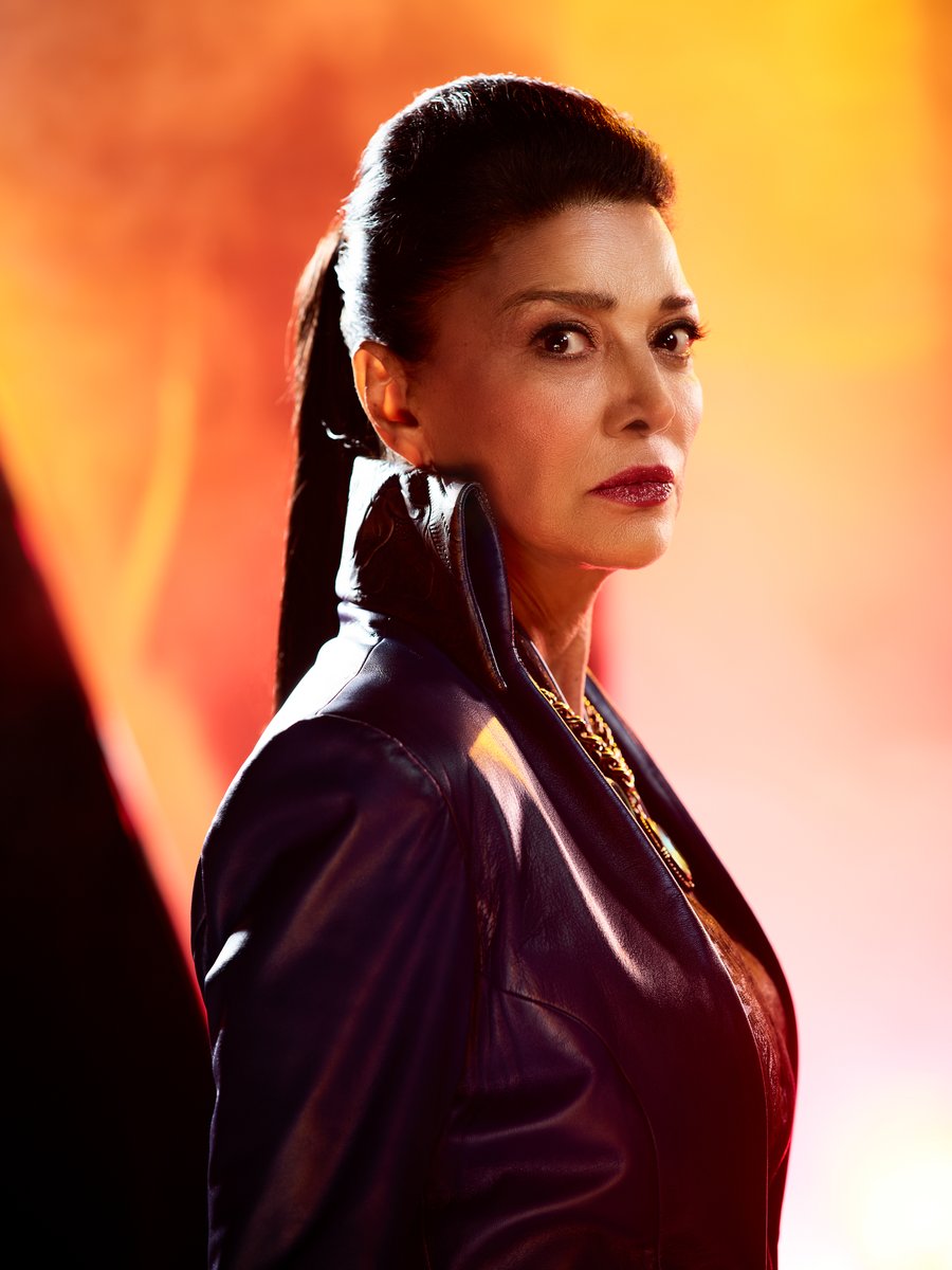 This promo shot of Avasarala is exclusively for you. It hasn't been released before. ❤

How do you like it? 😉

#ScreamingFirehawks #TheExpanse