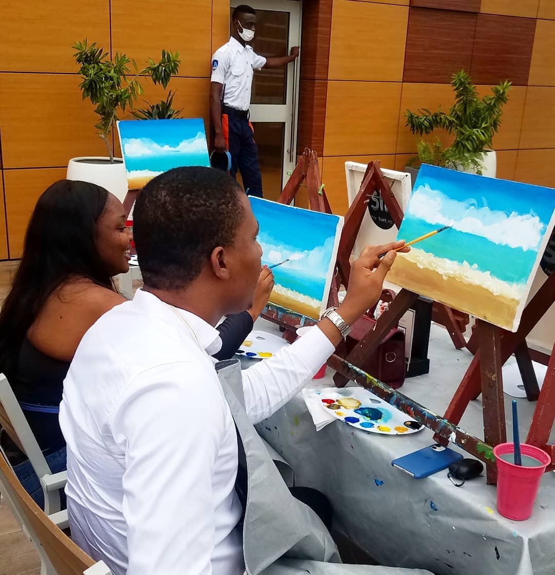 TurakaLagos's tweet photo. We had a great time over the weekend, painting blue skies, sipping on intoxicating cocktails, &amp; enjoying the serene ambience. 😁 

Get ready for an exciting week ahead with Happy Hour from Monday to Wednesday, &amp; our Jazz night with Taiwo Clegg on Thursday.

📞: 0906 800 0007 https://t.co/kfCaD61iYt