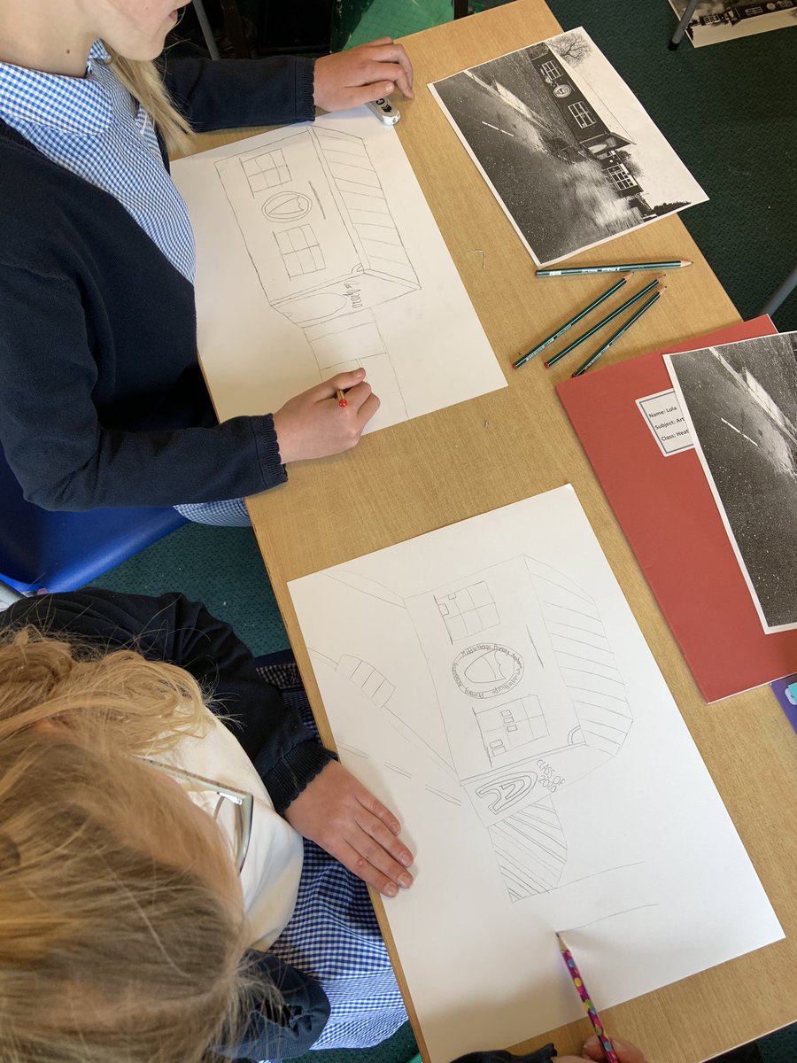 ClassHeather's tweet photo. Today, we started our final piece in Art. ✏️ https://t.co/g6lPo80A9y