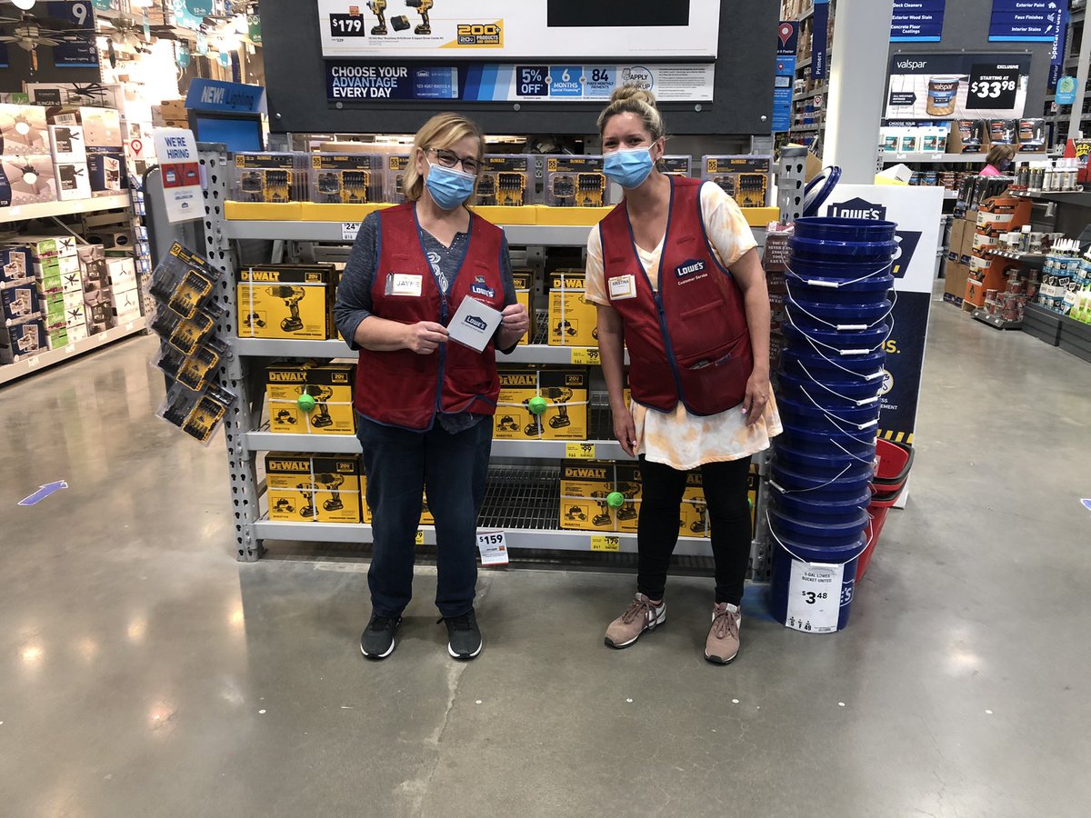 1914Dedham's tweet photo. Thank you Jayne for assisting in the hiring and Onboarding process!! We have welcomed so many great associates this season due to your hard work and follow up! Keep up the great work !! @Bracken73P @1914Dedham @SanjaPHopper @KarenShawWarne2 #district1287 https://t.co/XBwjQ9hFtT