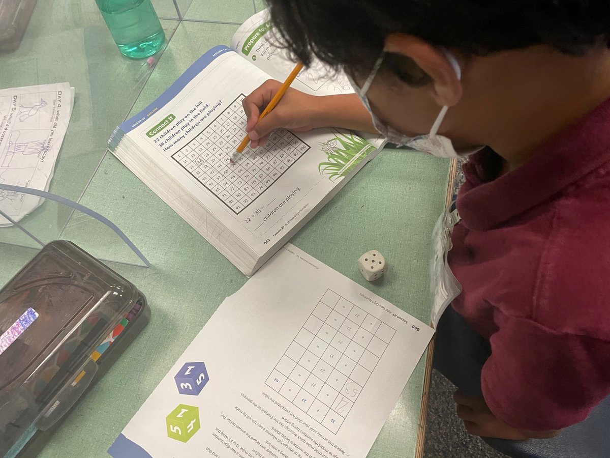 PCS_ElemMath's tweet image. #MathTipMonday: A hundreds chart can be a powerful math tool to help students visualize what&apos;s happening when you add 2 two-digit numbers. #iteachmath

📸 @StarkeyBears, Ms. McShane&apos;s 1st graders
