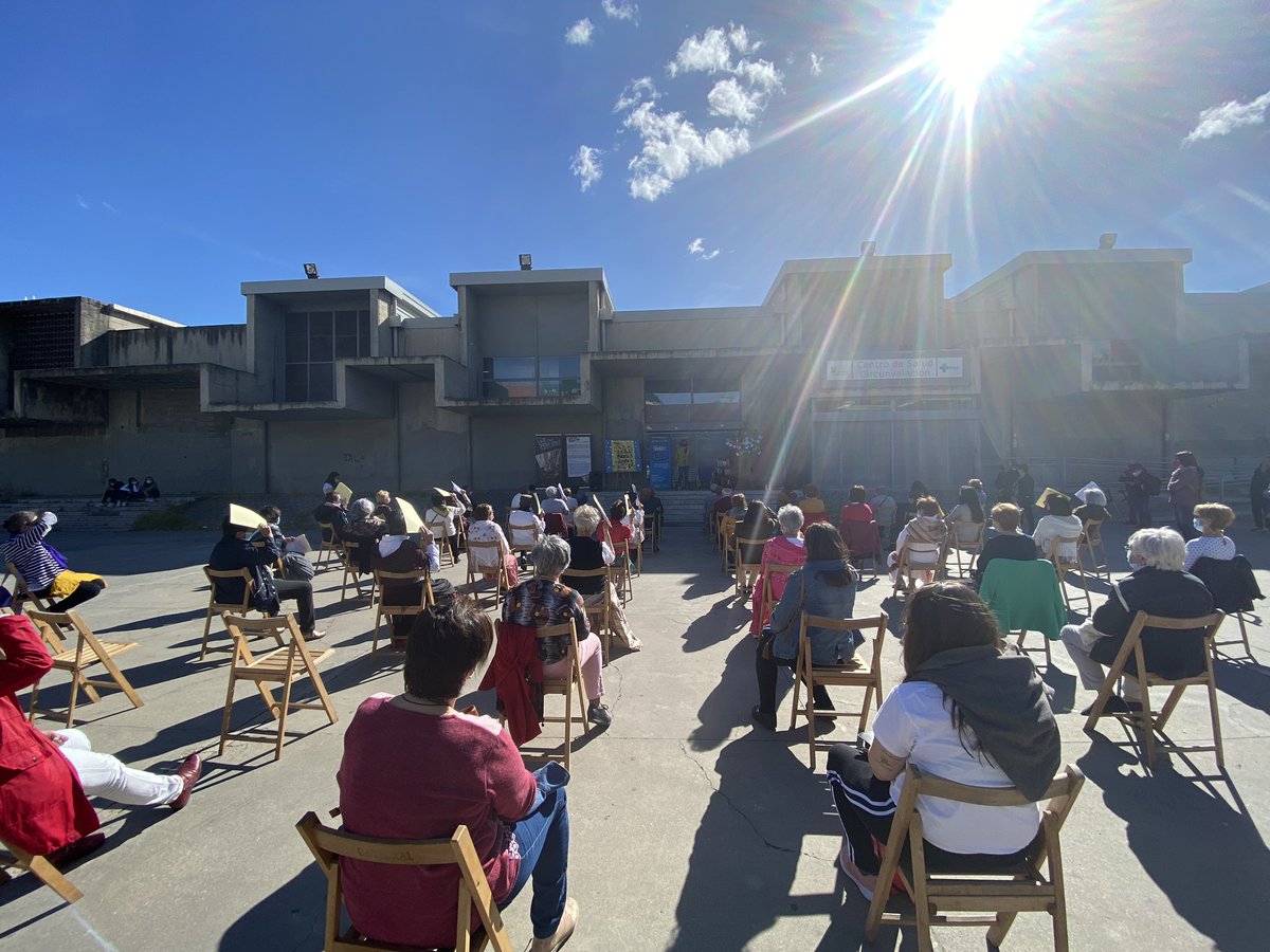 CasaZorrilla's tweet photo. La antesala de la @FerialibroVLL llega a los barrios con la iniciativa #Leenlosbarrios. Hoy arranca este programa en Pajarillos en colaboración con @Feceav. La concejala Ana Redondo ha inaugurado el ciclo 
+info: https://t.co/rNYOiMHYt3 https://t.co/0XszExERGY