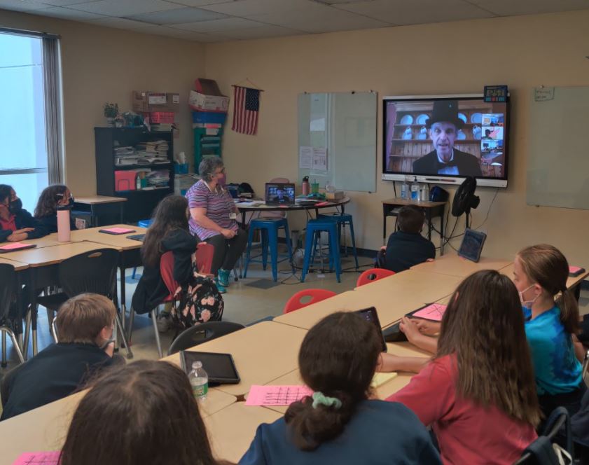 CharterCoastal's tweet photo. Mrs. Zunick's 5th graders had a visit from President Abraham Lincoln! They were inspired as they learned and heard stories of one of our most famous and influential presidents! #laughlearnlead #CSUSAproud #AbrahamLincoln https://t.co/ZQ5nDojJQl
