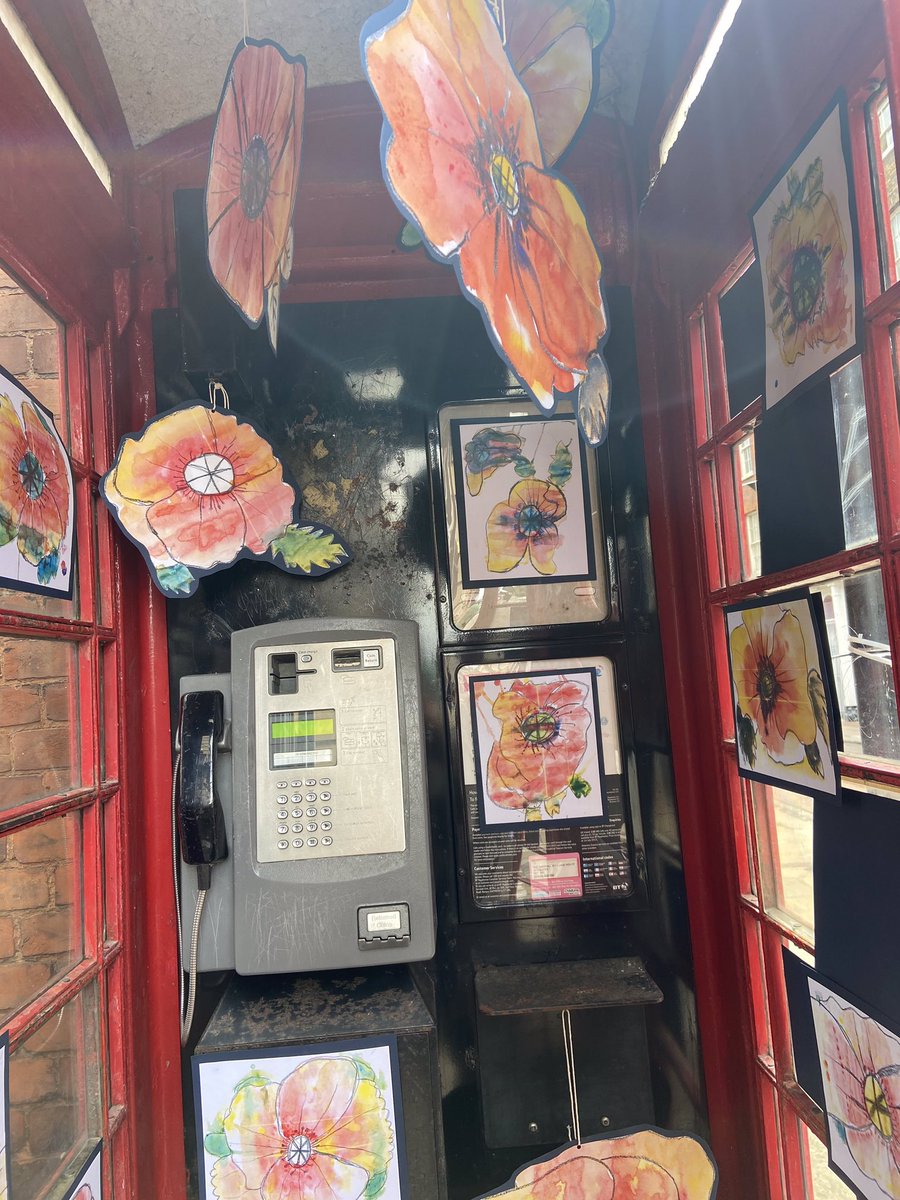 We are so excited to share our poppy art with our community in the Medway Art Box this week 👨‍🎨<a href="/iprintedthat/">Rachel // iPrintedThat</a> <a href="/jackietrinder/">Jackie Trinder</a> <a href="/PrimaryElaine/">Elaine Primary</a>