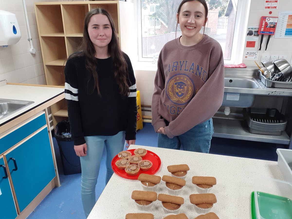 CwlcScience's tweet photo. Year 13 Biology themed (ish) cooking. Yum😋 https://t.co/Blk5uPMsKq