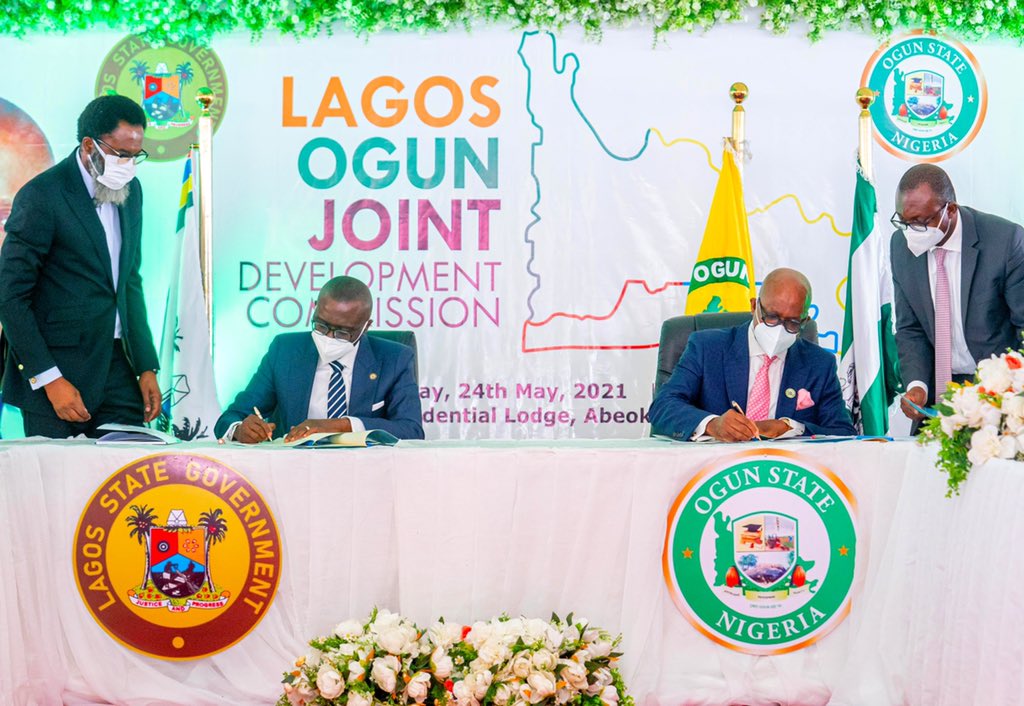 Jubril A. Gawat's tweet - "HISTORY AS LAGOS, OGUN FORM JOINT DEVELOPMENT  COMMISSION .. Sanwo-Olu, Abiodun sign MoU, to transmit bills to Houses of  Assembly .. States collaborate for mutual economic growth,