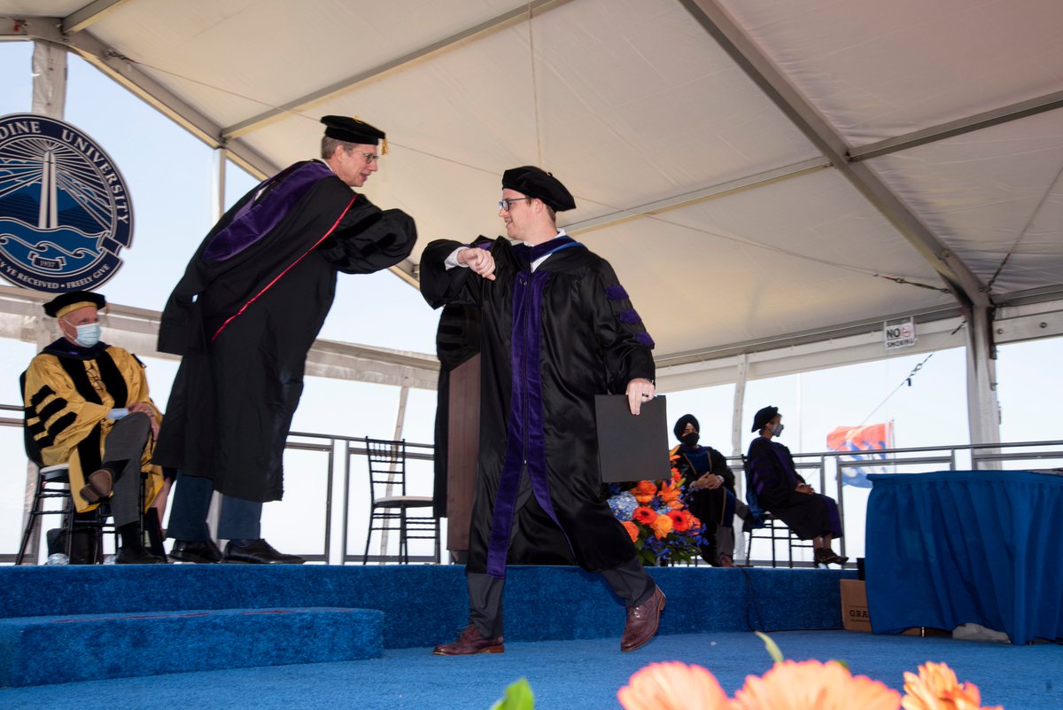 We just posted a gallery of #Classof2021 Commencement photos to our Facebook page | facebook.com/pepperdinelaw/…