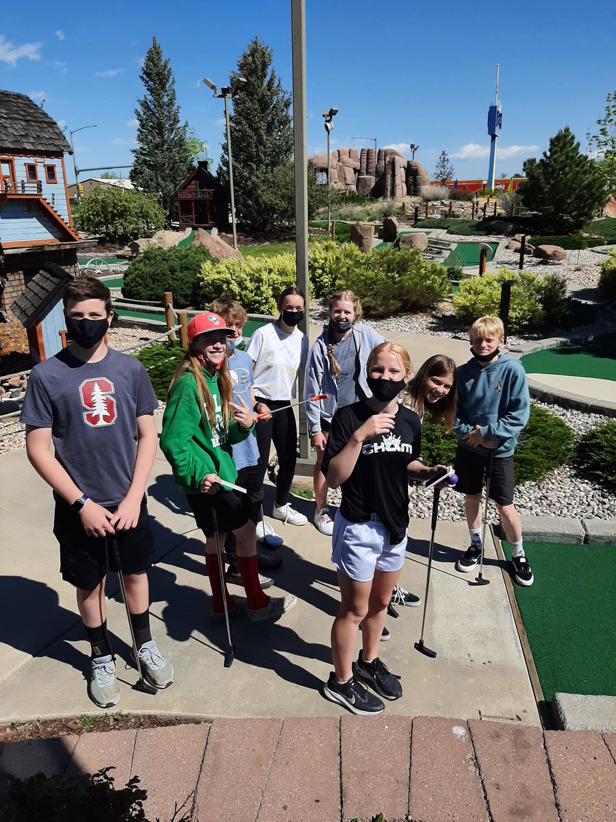 ClpmsScience's tweet photo. Good times at Fort Fun with our 8th graders! https://t.co/Z7zNsn5twl
